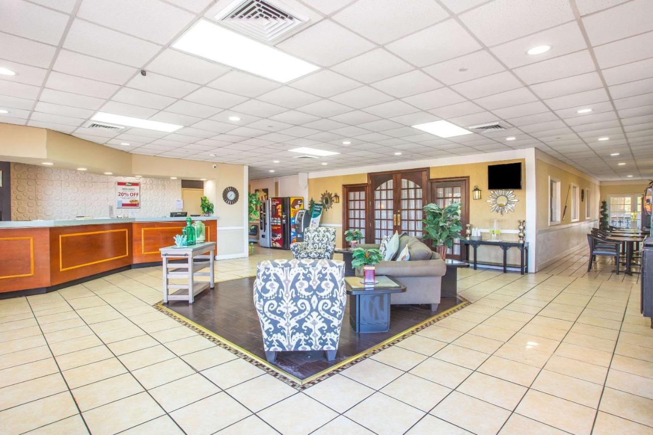 Econo Lodge Choice Hotels I 95 Savannah Gateway 24 Hour Fitness Center On Site Guest Laundry On Site Perkins Restaurant Georgetown Exterior foto