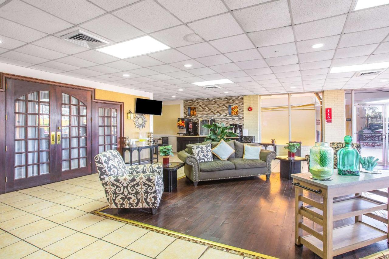 Econo Lodge Choice Hotels I 95 Savannah Gateway 24 Hour Fitness Center On Site Guest Laundry On Site Perkins Restaurant Georgetown Exterior foto